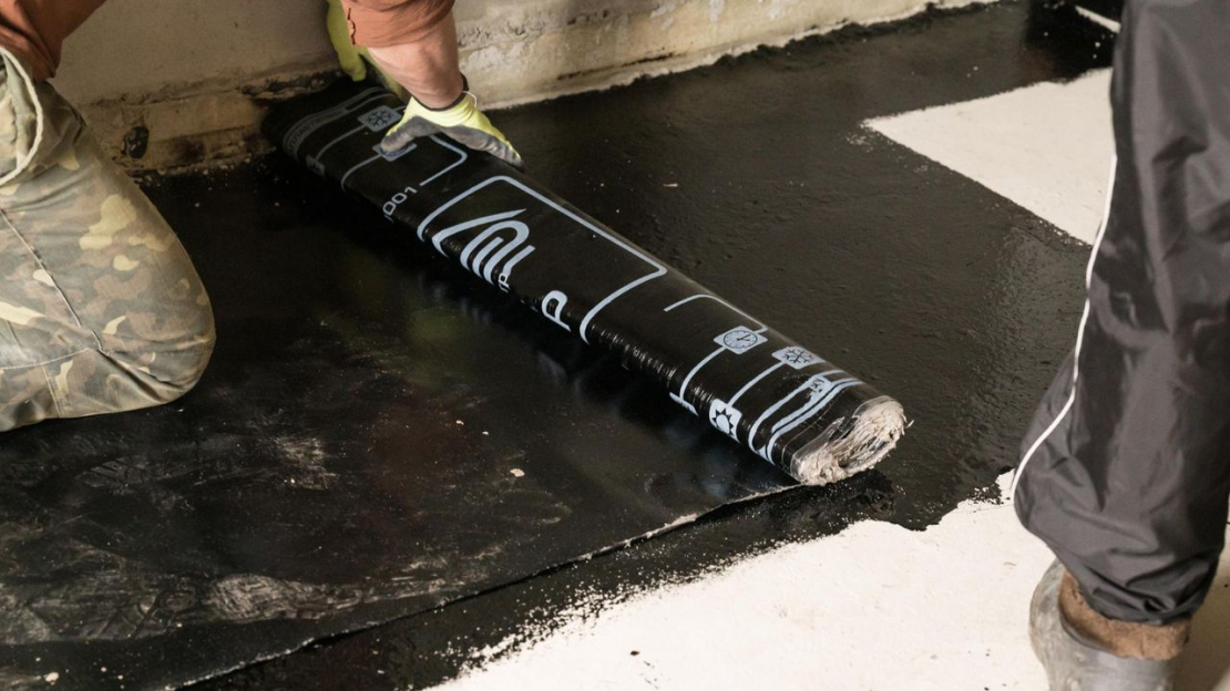 Hosszú távú védelem az alapoktól a tetőig, ebben segít a profi víz elleni szigetelés